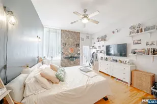 189 Christopher Columbus Dr 1, Jersey City, NJ 07302 - Photo 10