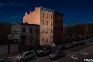 189 Christopher Columbus Dr 1, Jersey City, NJ 07302 - Photo 16