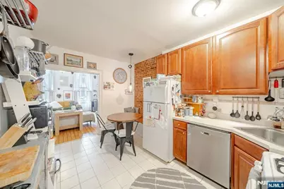 189 Christopher Columbus Drive 1 #1, Jersey City, NJ 07302 - Photo 14