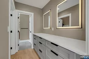 49 Park Ave 2, Madison, NJ 07940 - Photo 2