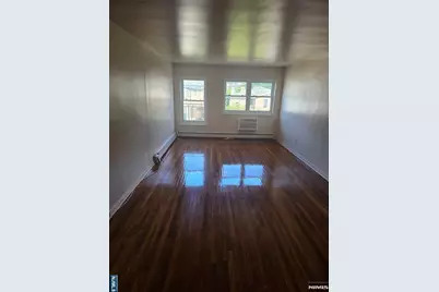 475 Grand Avenue 3B #3B, Palisades Park, NJ 07650 - Photo 2