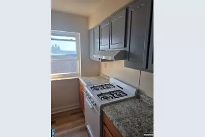 475 Grand Avenue 3B #3B, Palisades Park, NJ 07650 - Photo 6