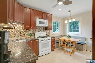 354 Liberty Avenue, Hillsdale, NJ 07642 - Photo 16