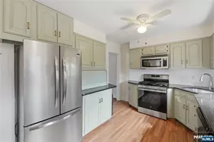 54 Pomander Walk, Ridgewood, NJ 07450 - Photo 8