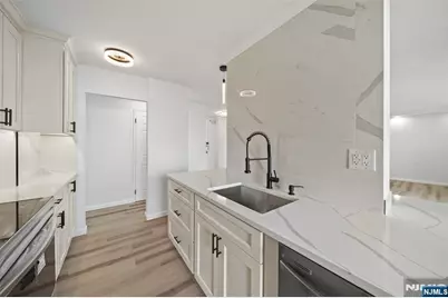 300 Winston Drive 2802 #2802, Cliffside Park, NJ 07010 - Photo 2