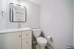18 Veterans Way, Edgewater, NJ 07020 - Photo 6