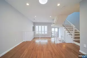 18 Veterans Way, Edgewater, NJ 07020 - Photo 14