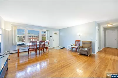 410 Mayer Court 1st Fl With #1st Fl with, Ridgefield, NJ 07657 - Photo 6
