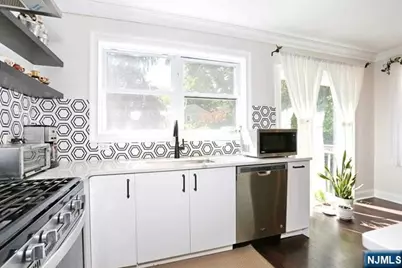 27 West Street, Closter, NJ 07624 - Photo 6