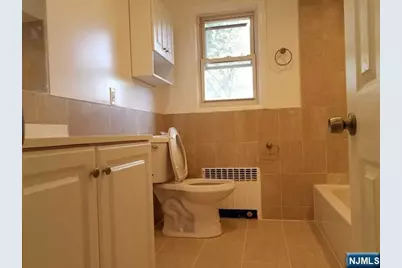 460 Walnut Street 1st Fl #1st Fl, Ridgefield, NJ 07657 - Photo 4