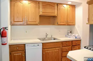 102 Paterson Ave 1st Floor, Midland Park, NJ 07432 - Photo 12