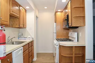 102 Paterson Ave 1st Floor, Midland Park, NJ 07432 - Photo 10