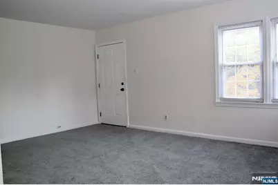 102 Paterson Avenue 1st Floor #1st Floor, Midland Park, NJ 07432 - Photo 4