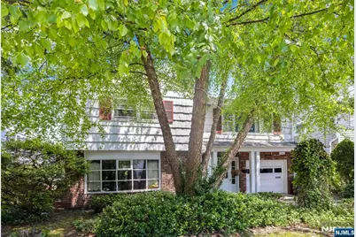 156 Cedar Avenue, Hackensack, NJ 07601 - Photo 2