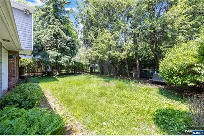 156 Cedar Avenue, Hackensack, NJ 07601 - Photo 28
