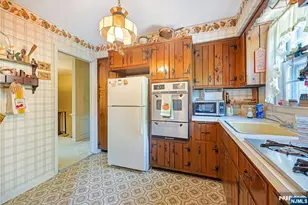156 Cedar Ave, Hackensack, NJ 07601 - Photo 16