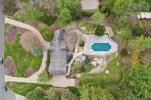 9 Toboggan Ridge Rd, Saddle River, NJ 07458 - Photo 2