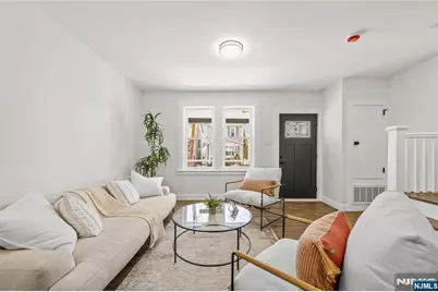 18 Hilton Avenue, Maplewood, NJ 07040 - Photo 2