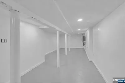 21 Cross Street, Montclair, NJ 07042 - Photo 18