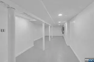 21 Cross St, Montclair, NJ 07042 - Photo 18