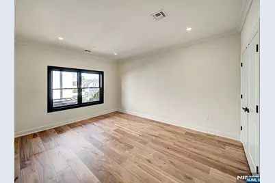 208 Nwk Pompton Turnpike 202 #202, Little Falls Township, NJ 07424 - Photo 4