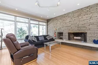 192 Stonehurst Drive, Tenafly, NJ 07670 - Photo 4