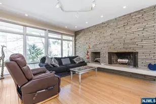 192 Stonehurst Dr, Tenafly, NJ 07670 - Photo 4
