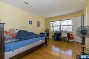 192 Stonehurst Dr, Tenafly, NJ 07670 - Photo 16