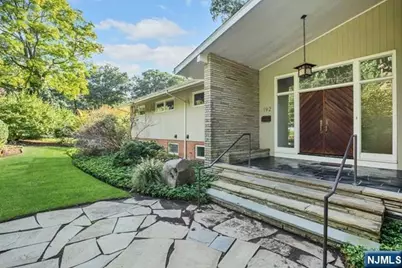 192 Stonehurst Drive, Tenafly, NJ 07670 - Photo 2