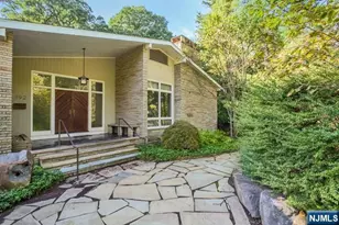 192 Stonehurst Dr, Tenafly, NJ 07670 - Photo 1