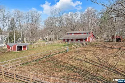 98 Saddle River Road, Saddle River, NJ 07458 - Photo 2