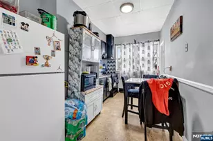 513 11th St, Union City, NJ 07087 - Photo 6