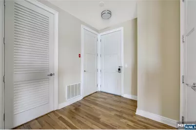 15 Somerset Lane 520 #520, Edgewater, NJ 07020 - Photo 4