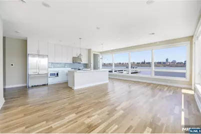 15 Somerset Lane 520 #520, Edgewater, NJ 07020 - Photo 8