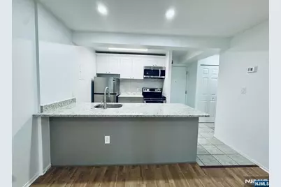 333 Grand Avenue 2L #2L, Palisades Park, NJ 07650 - Photo 6