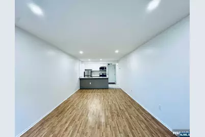 333 Grand Avenue 2L #2L, Palisades Park, NJ 07650 - Photo 8