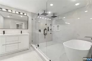 765 7th Ave, River Edge, NJ 07661 - Photo 24