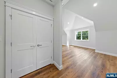 389 Spring Avenue C #C, Ridgewood, NJ 07450 - Photo 8