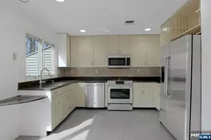 20 Lakeview Dr, Old Tappan, NJ 07675 - Photo 16