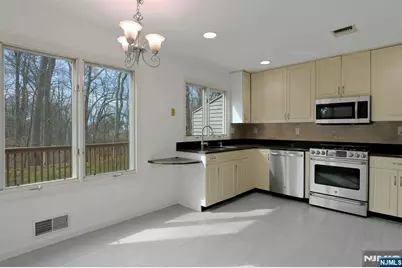 20 Lakeview Drive, Old Tappan, NJ 07675 - Photo 14