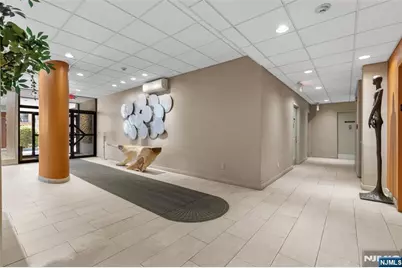 235 Prospect Avenue 2B #2B, Hackensack, NJ 07601 - Photo 4