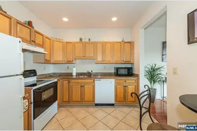 375 Rifle Camp Road 403 #403, Woodland Park, NJ 07424 - Photo 2