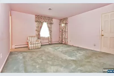 19 Aldbury Drive, Upper Saddle River, NJ 07458 - Photo 12