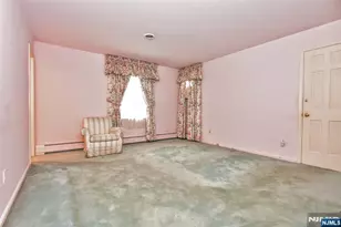 19 Aldbury Dr, Upper Saddle River, NJ 07458 - Photo 12