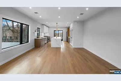 74 Liberty Place 2nd Floor #2nd Floor, Palisades Park, NJ 07650 - Photo 8