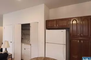 386 Rea Ave Front Apartm, Hawthorne, NJ 07506 - Photo 4