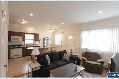 386 Rea Avenue Front Apartm #Front Apartm, Hawthorne, NJ 07506 - Photo 2