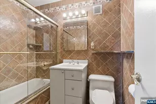 2 Horizon Road 1214, Fort Lee, NJ 07024 - Photo 16