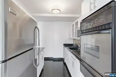 2 Horizon Road 1214 #1214, Fort Lee, NJ 07024 - Photo 8