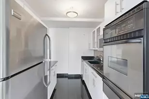 2 Horizon Road 1214, Fort Lee, NJ 07024 - Photo 8